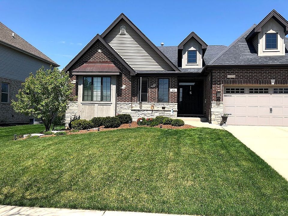 2nd image of 16636 W Merc Ln
