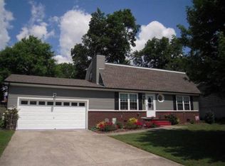 8315 Oak Forest Ln, Hixson, TN 37343