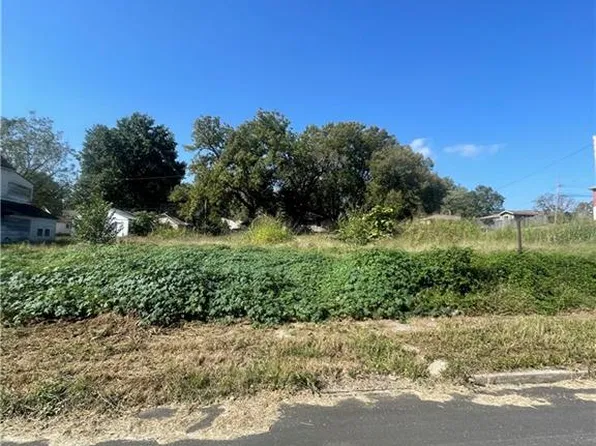 1647 Bristol Ave, Kansas City, MO 64126