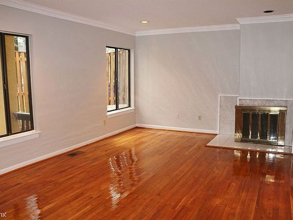 Living Room (1280x853)