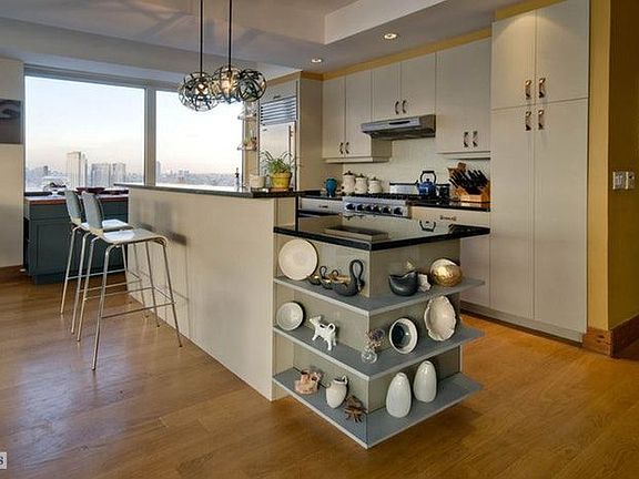 4th image of 440 Kent Ave #3B