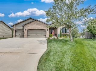 8717 W Conrey Ct, Wichita, KS 67205