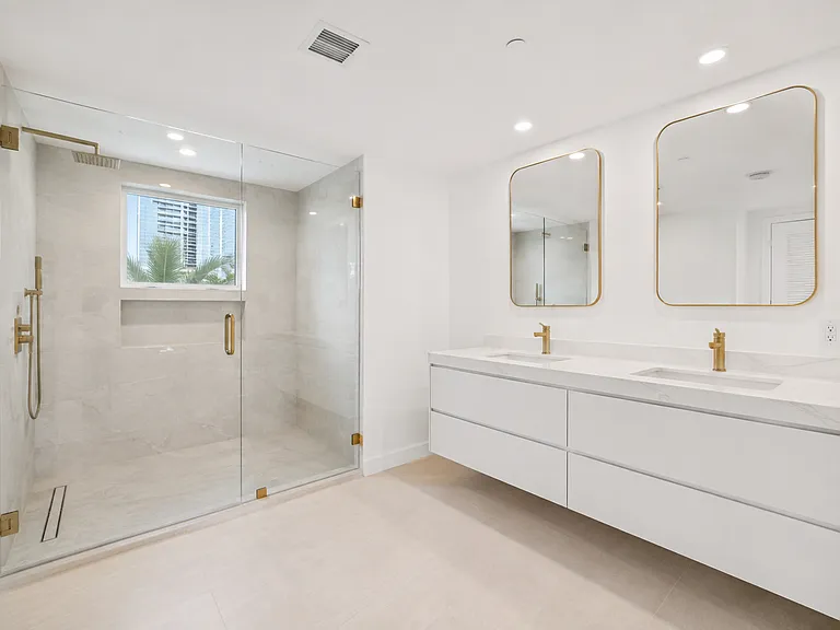3301 NE 1st Ave #L08 — Photo 6