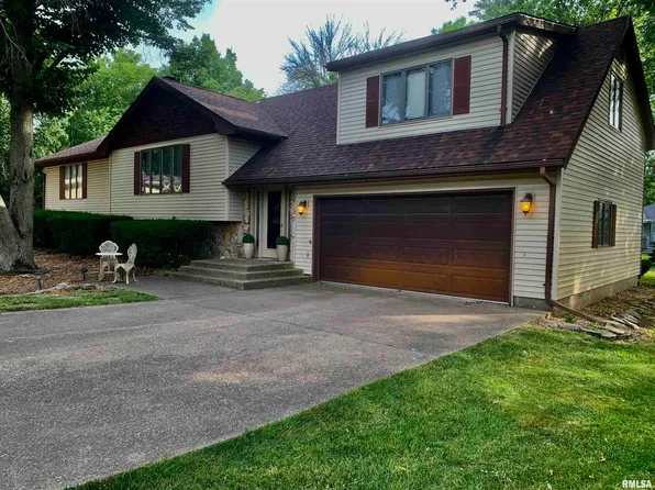 35 Briarwyck Dr, Jacksonville, IL 62650