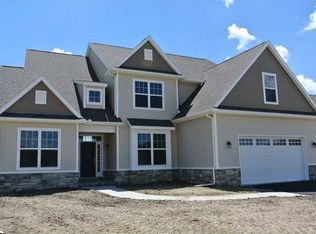 4922 Prestonwood Rd, Perrysburg, OH 43551