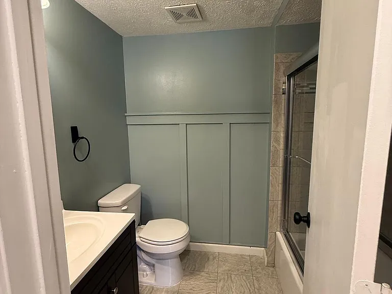 805 London Ct — Photo 19