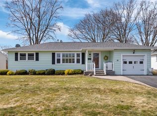 25 Breton Rd, Rochester, NY 14622