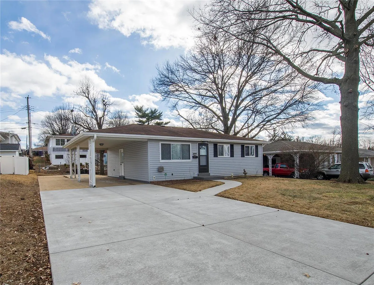 830 Cormar Dr photo 1