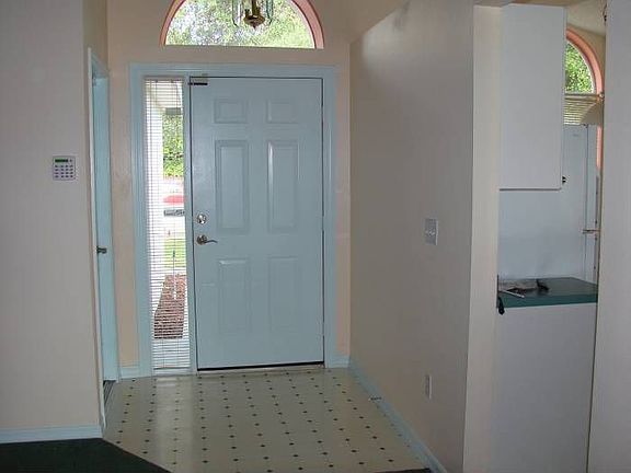 2nd image of 162 Rose Hill Trl