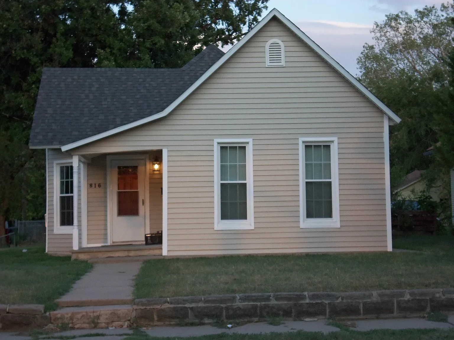 1 bed, 650 sqft, $575 — Photo 1