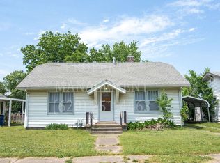 1318 W 6th St, Coffeyville, KS 67337