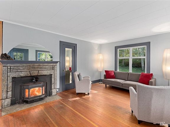 3rd image of 347 W Camano Dr