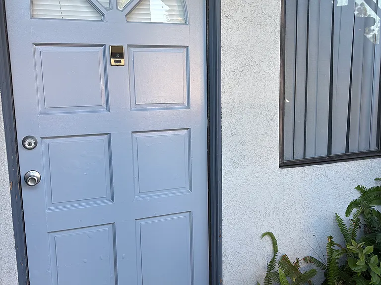 1321 Peckham St #8 — Photo 3