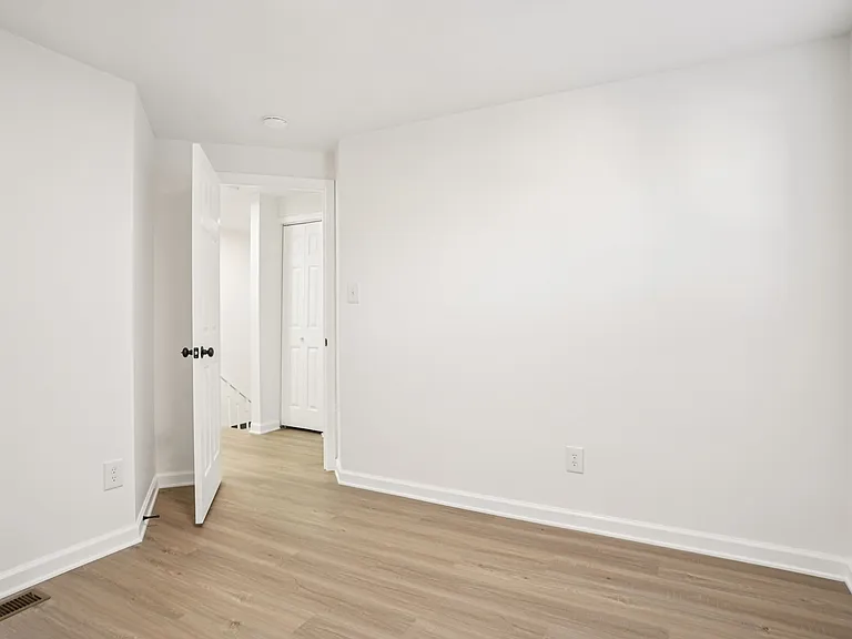 1369 Maple Shade Ln — Photo 26
