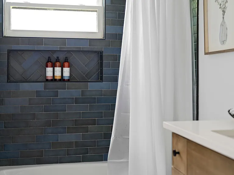 2102 Falcon Hill Dr — Photo 21