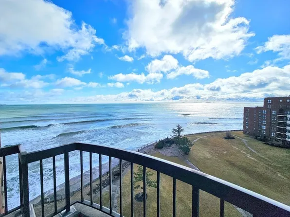 3 Seal Harbor Rd APT 835, Winthrop, MA 02152