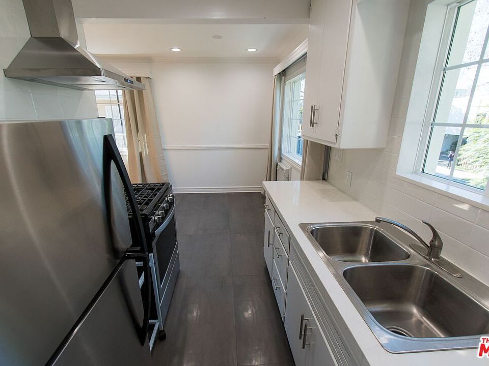 1st image of 1126 N Formosa Ave APT 5