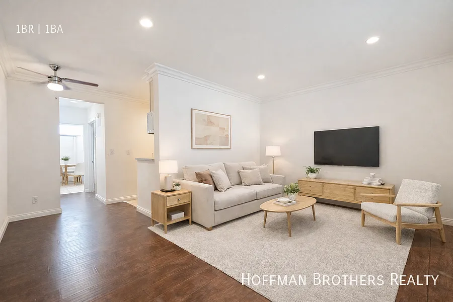 14024 Oxnard St