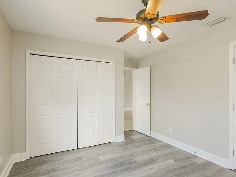 845 SW 37th Ln — Photo 12