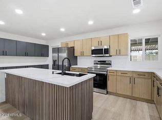 3144 N 34th St, Phoenix, AZ 85018