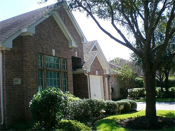 2nd image of 707 Avery Dr