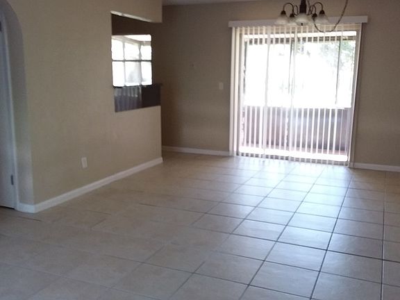 3rd image of 3204 Joyann St