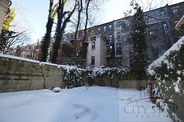 Rented by City Stop Realty | media 29