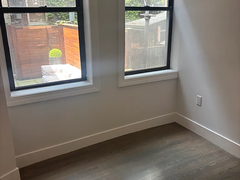 24 Phillips St #2 — Photo 4