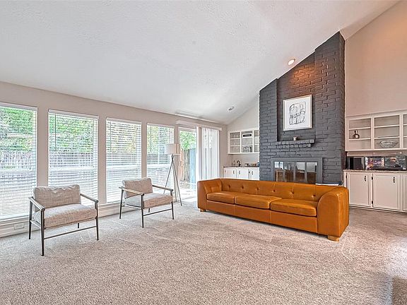 4th image of 5102 Pine Cliff Dr