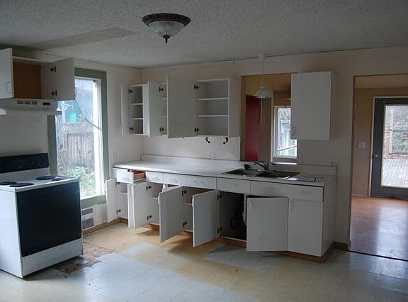 Quaint Country Kitchen