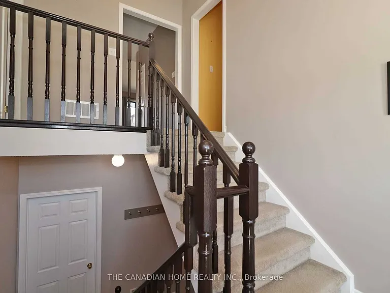 35 Cousins St — Photo 6
