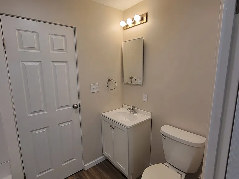 319 W Hickory Dr — Photo 9