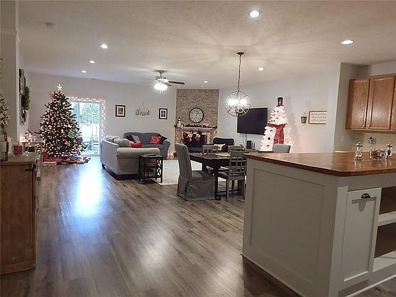 2nd image of 2582 Foxtail Dr