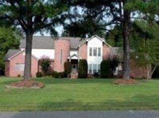 85 Country Club Cir, Searcy, AR 72143
