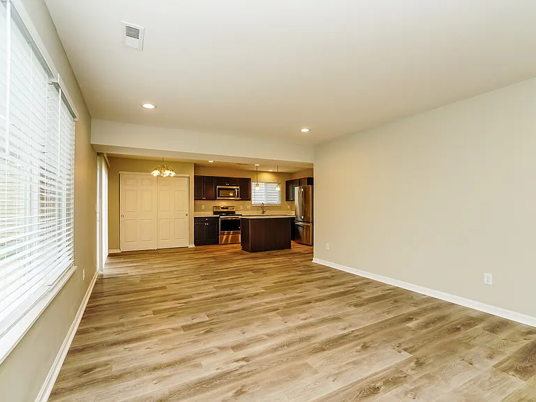 7428 Willow Leaf Dr — Photo 6