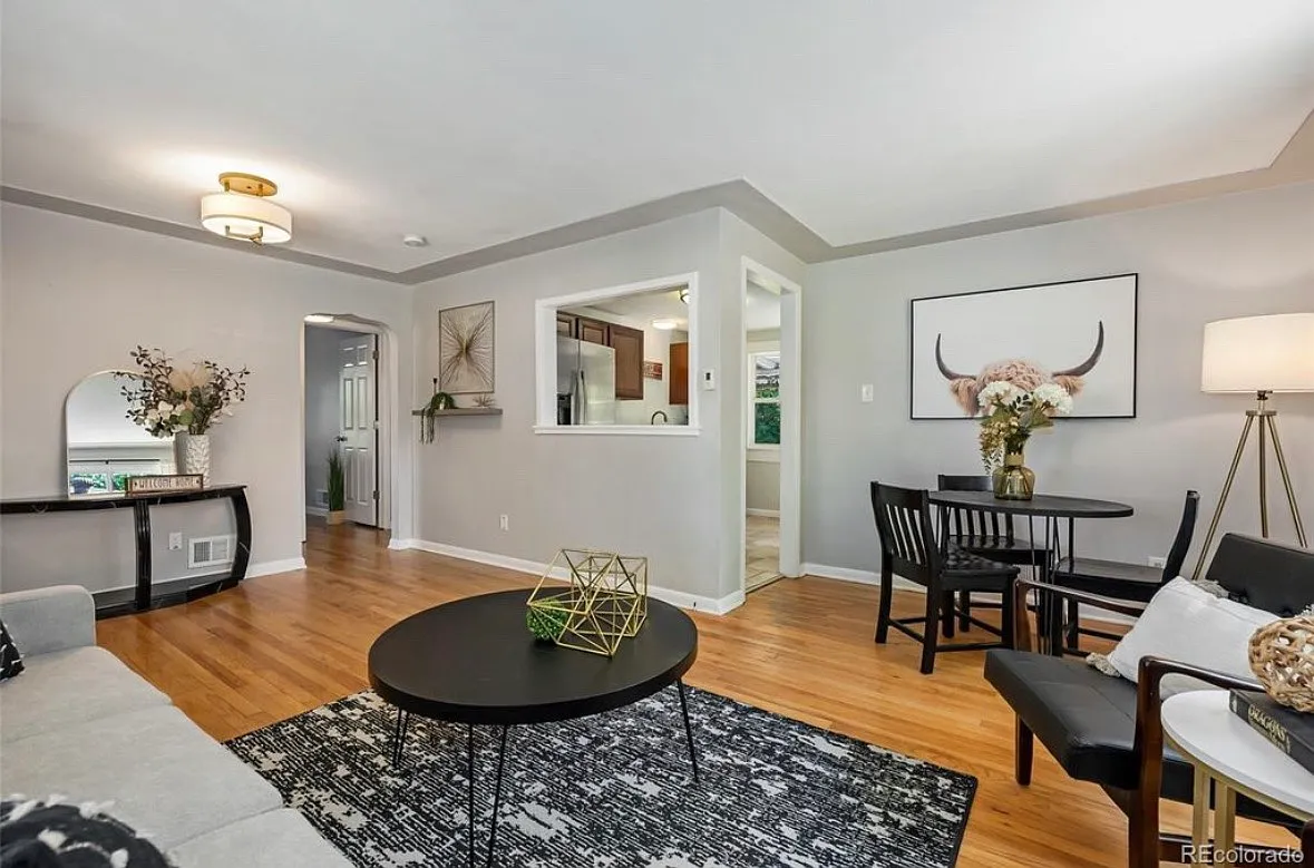2410 Pierce St — Photo 3