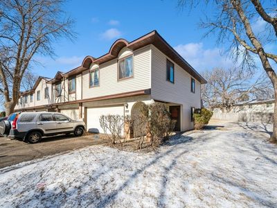 8850 N Maplebrook Ct, Brooklyn Park, MN, 55445
