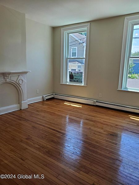 3rd image of 9 Osborne Street
