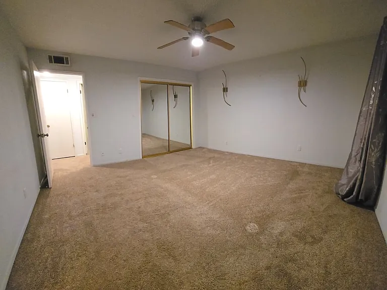 5170 E Huntington Ave — Photo 47
