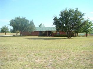 2601 Old Electra Rd, Iowa Park, TX 76367