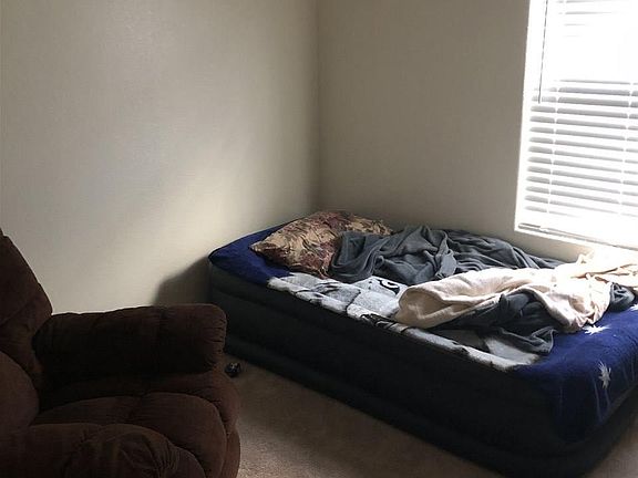 5th image of 806 N Dal Paso St