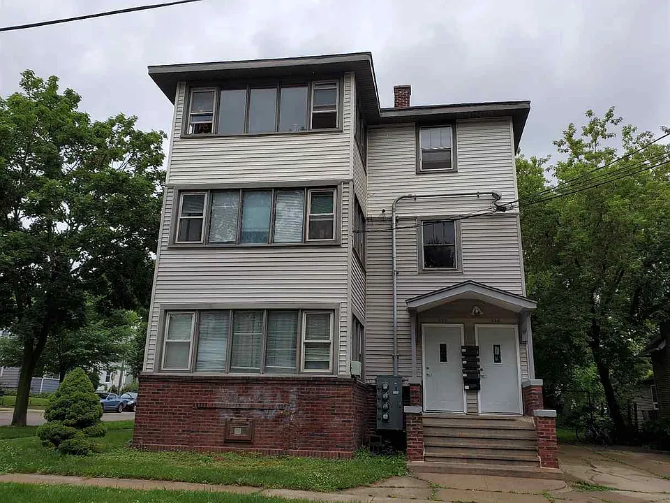932 Emerald St #1B