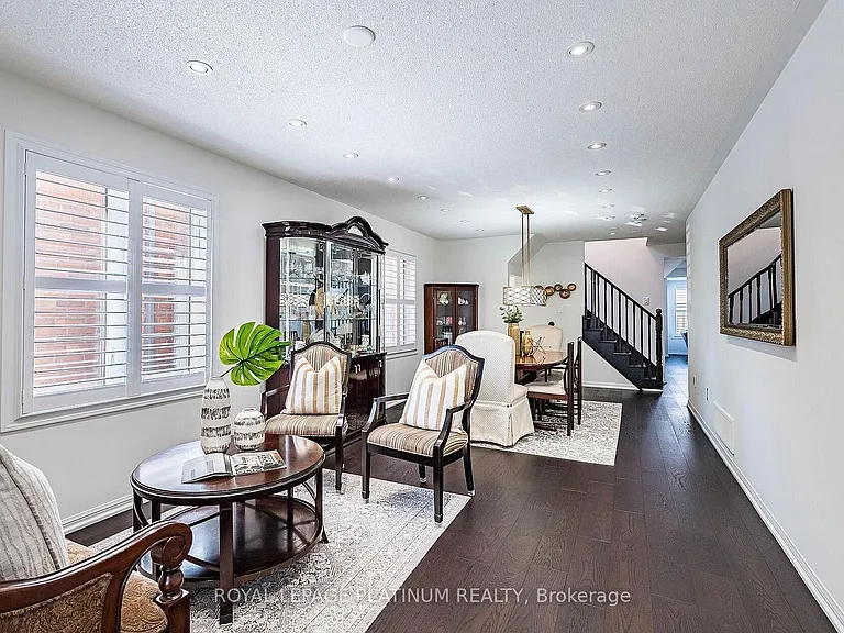 43 Arkwright Dr — Photo 5