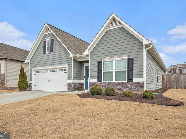 324 Eagles Bluff Way, Hoschton, GA 30548