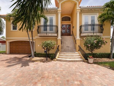 9415 Treasure Ln NE, Saint Petersburg, FL, 33702
