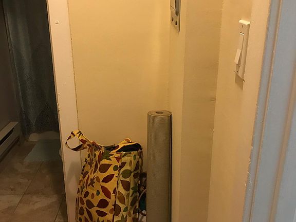 4th image of 4585 N Elston Ave APT 102