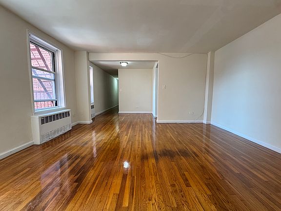 2nd image of 3625 Parsons Blvd APT 4J