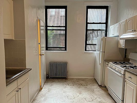 1st image of 2149 2nd Ave APT 1A