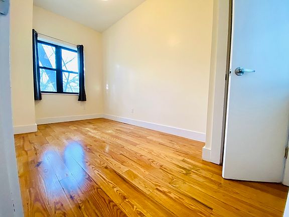 4th image of 938 Lafayette Ave #A2