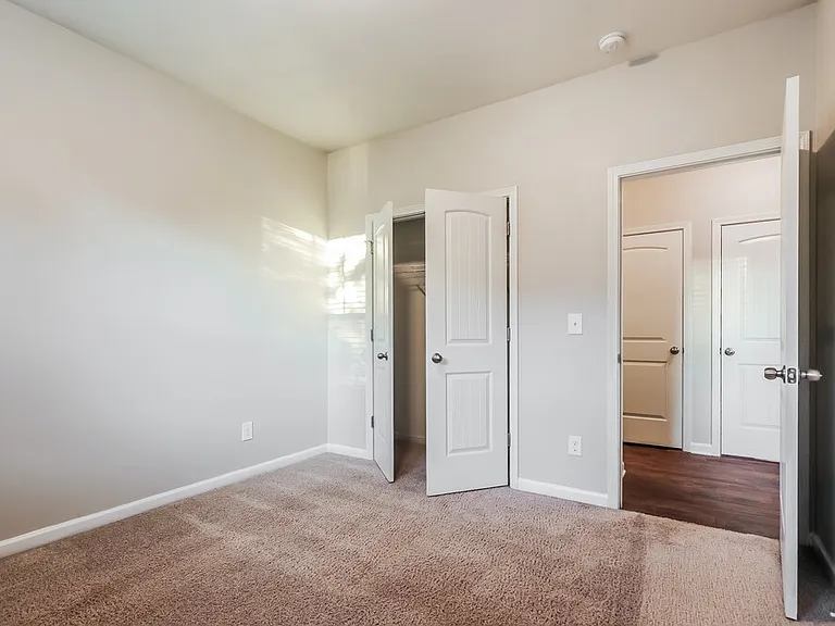 700 Feldwood Ln — Photo 12